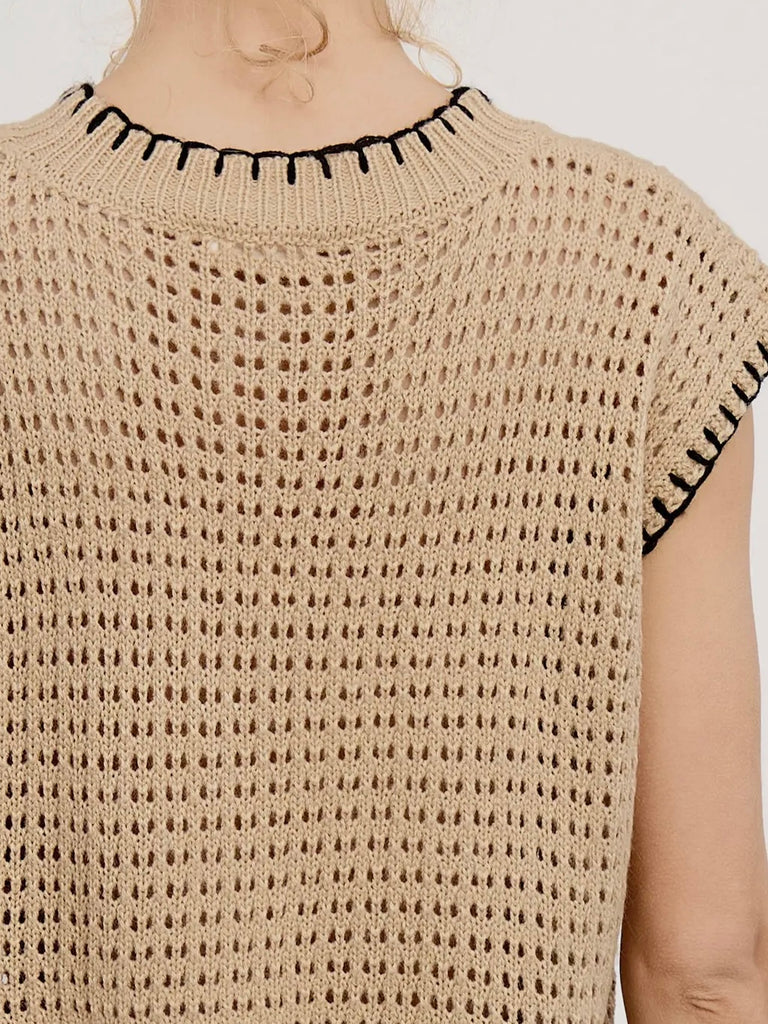 Amber Sweater Vest - Latte/Black