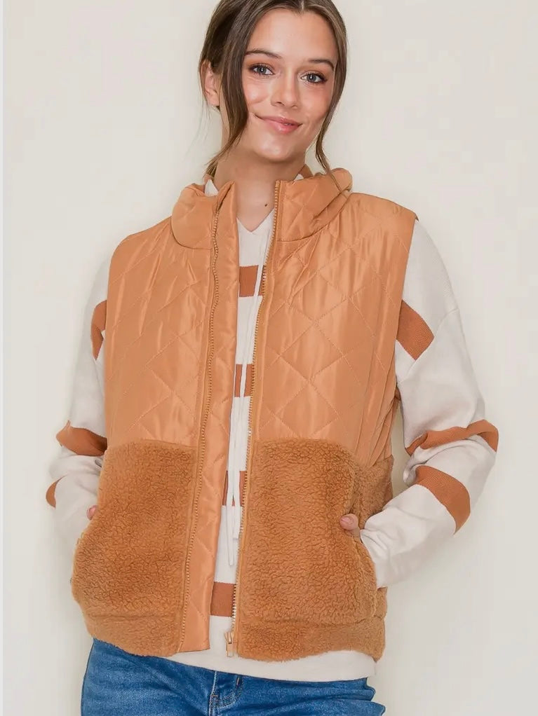 Bridgette Quilted Fleece Vest - Camel