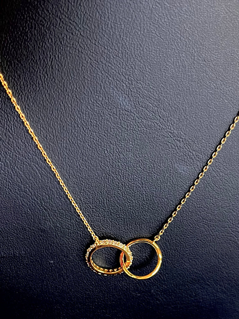 Shellie Linked Circle Necklace - Gold